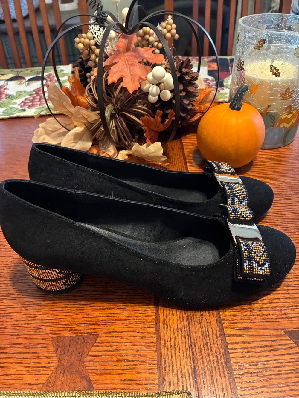Midnight Velvet Black Flats with Beaded Bow Accent - Picture 4 of 5
